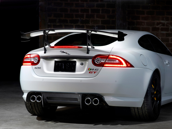 Jaguar XKR-S GT вид сзади