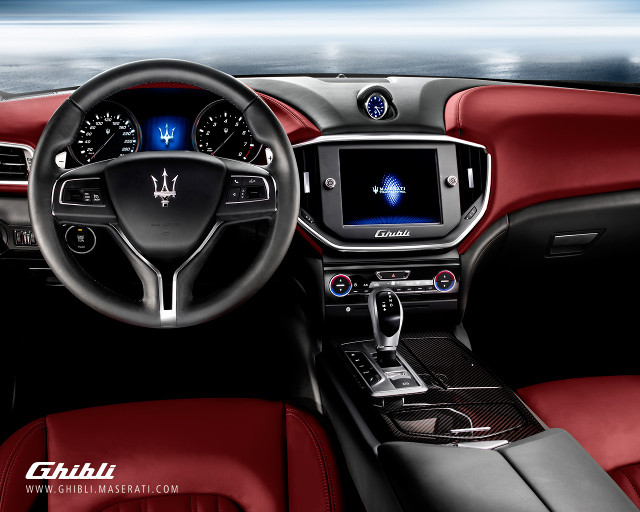 MASERATI GHIBLI. A UNIQUE FUSION OF ELEGANCE AND SPORTINESS