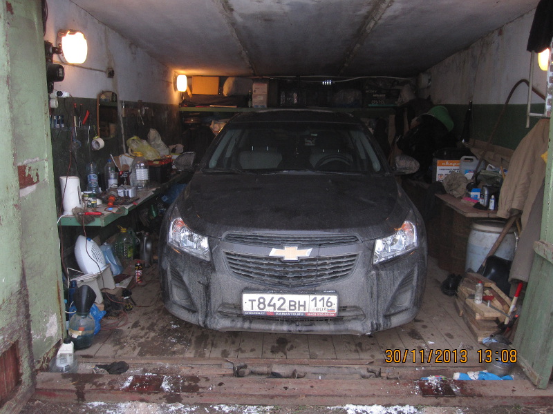 cruze_v_garage