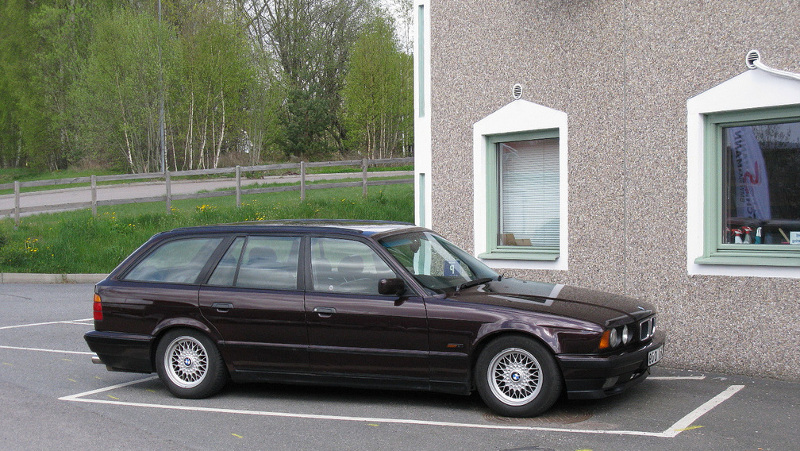 bmw_e34_touring